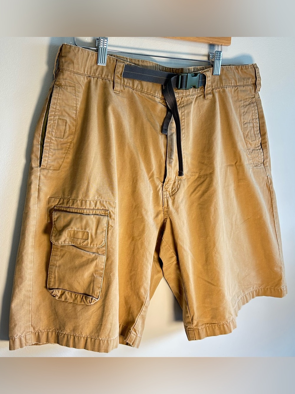 American Eagle Outfitters Mens Khaki Cargo Shorts 36 Utility Buckle Vintage Y2K